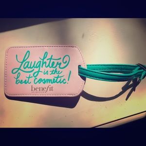 “Laughter is the best cosmetic” luggage tag